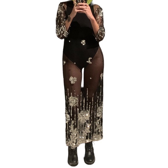 VINTAGE mesh midi with hand sewn sequined appliqué - Picture 1 of 7